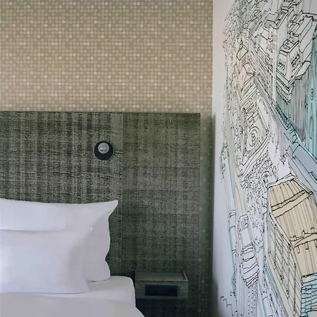 Готель Pentahotel 4*