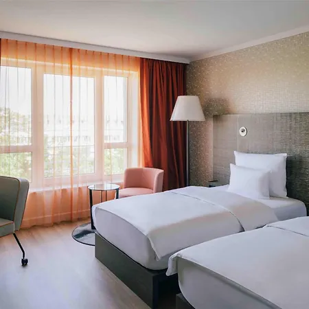Pentahotel Готель
