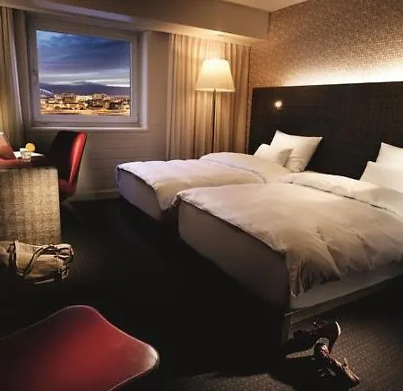 Pentahotel Готель