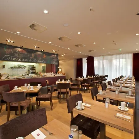 Pentahotel酒店-莱比锡 4*
